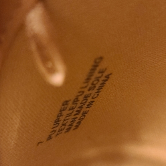 Express booties like new - Picture 5 of 8